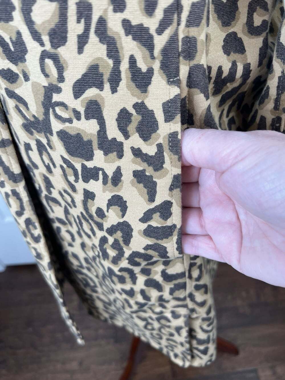 Carol Anderson by Invitation CAbi Estate Jacket M Leopard Animal Print Style 990 - Picture 4 of 10